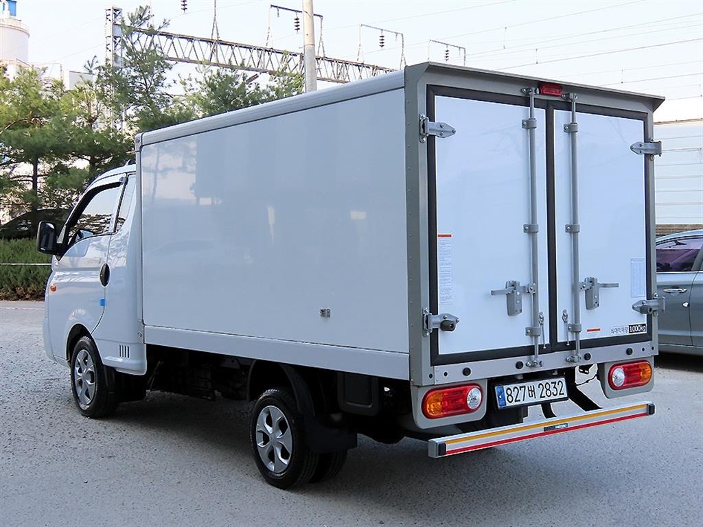 Hyundai Porter Super Cab/ Long Wheelbase Twin Comp 4