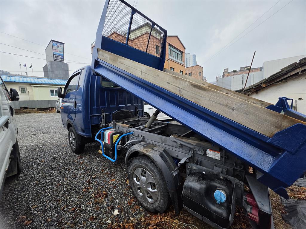 Hyundai Porter Super Cab/ Long Wheelbase/ 4WD Smart 4