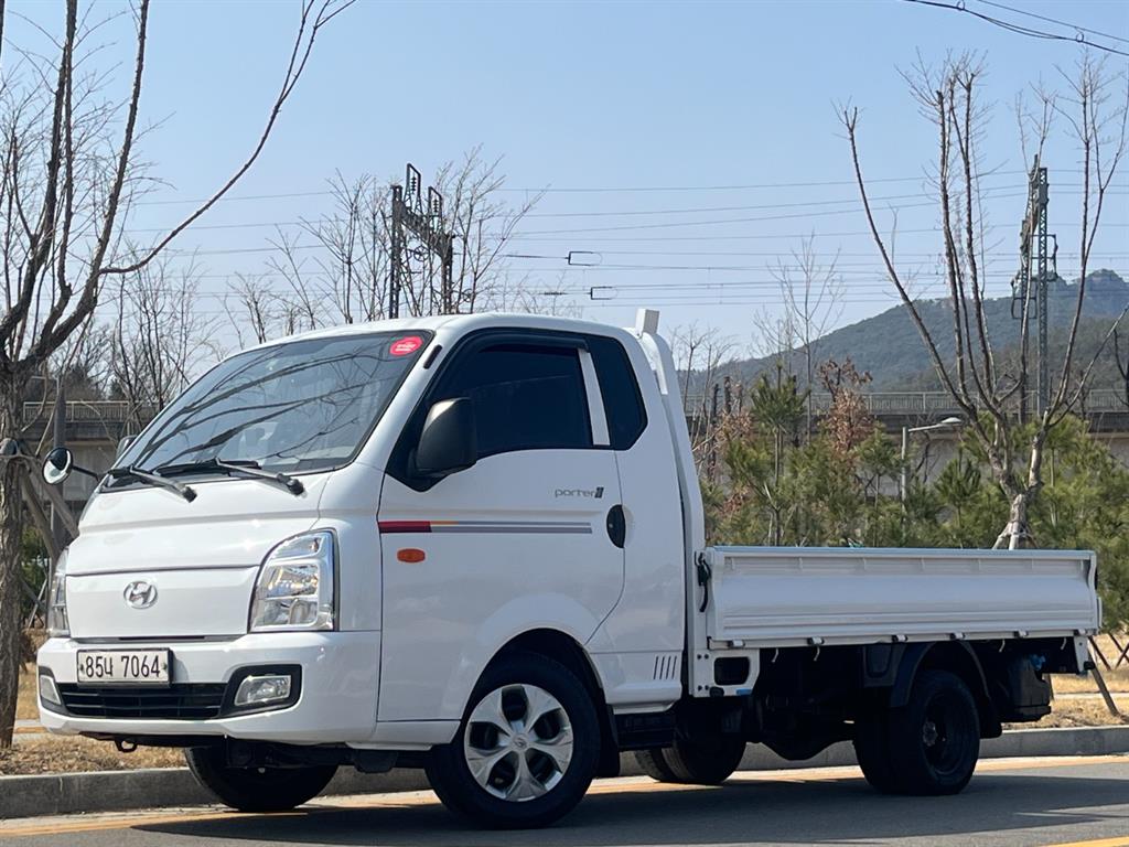 Hyundai Porter 1.0 Ton/ Super Cab/ Long Wheelbase/ CRDi Smart
