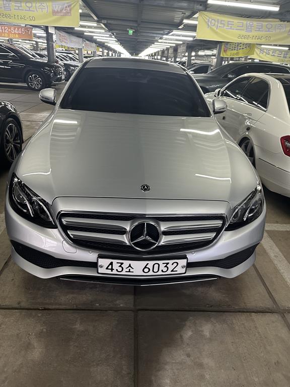 Mercedes-Benz E-Class E300 Avantgarde