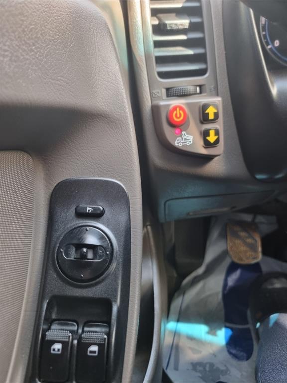 Hyundai Porter Super Cab/ Long Wheelbase/ 4WD Smart 9