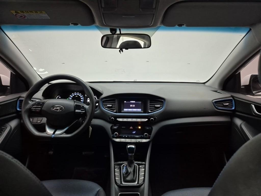 Hyundai IONIQ I Base Type 8