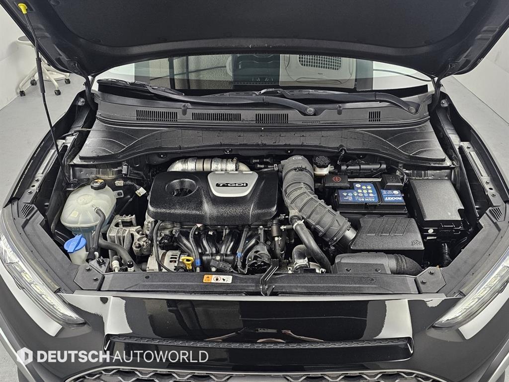 Hyundai Kona 1.6 Turbo 2WD Premium 7