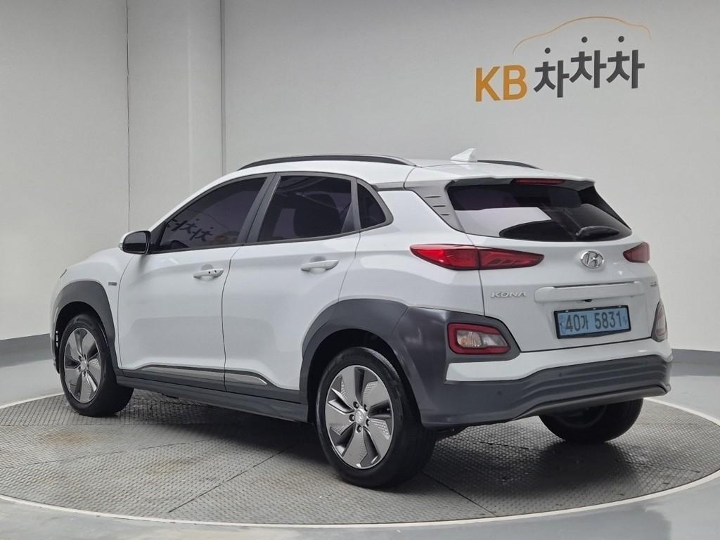 Hyundai Kona Premium 2