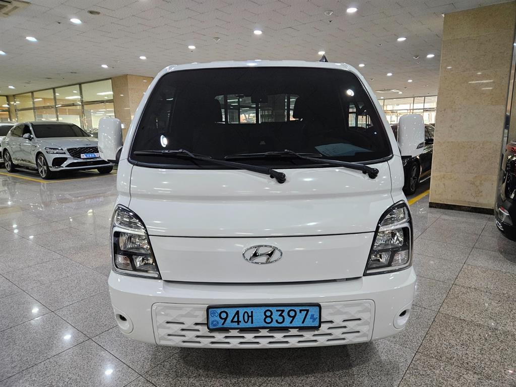 Hyundai Porter 1.0 Ton/ Super Cab/ Long Wheelbase/ Premium Special 3