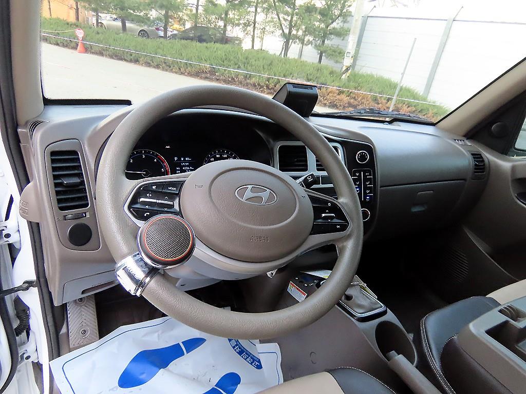 Hyundai Porter Super Cab/ Long Wheelbase Twin Comp 9