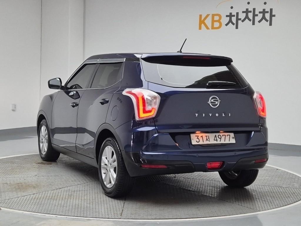 KG Mobility (Ssangyong) Tivoli Gasoline 2WD 1.6 VX 3