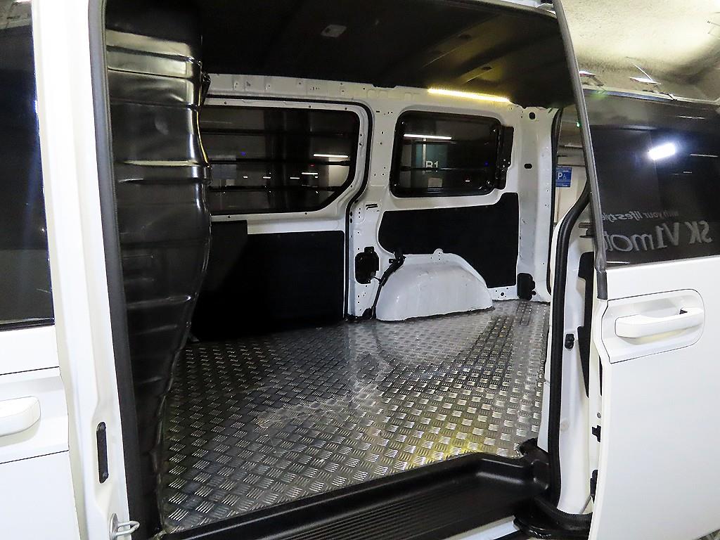 Hyundai Staria LPG Cargo Modern 8