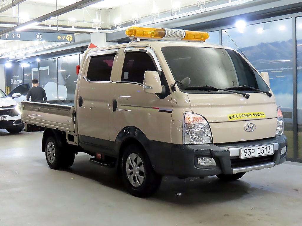 Hyundai Porter 1.0 Ton/ Double Cab/ Long Wheelbase/ CRDi Premium