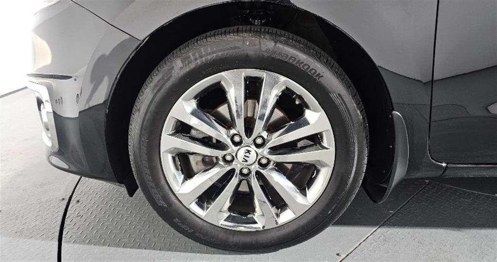 Kia Carnival Diesel High Limousine Prestige 6