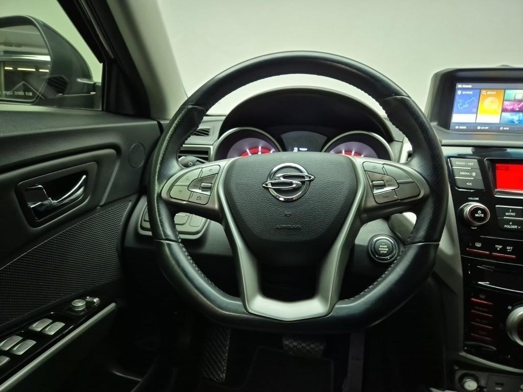 KG Mobility (Ssangyong) Tivoli Gasoline 2WD 1.6 VX 9