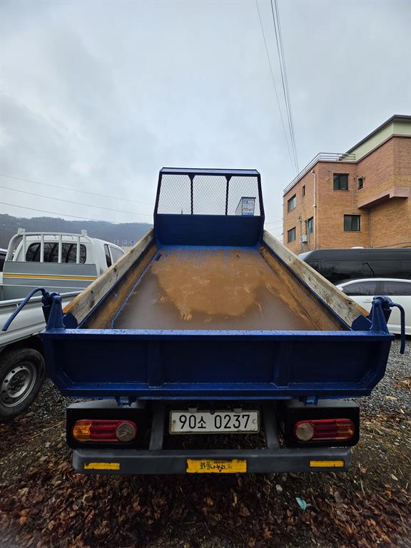 Hyundai Porter Super Cab/ Long Wheelbase/ 4WD Smart 5