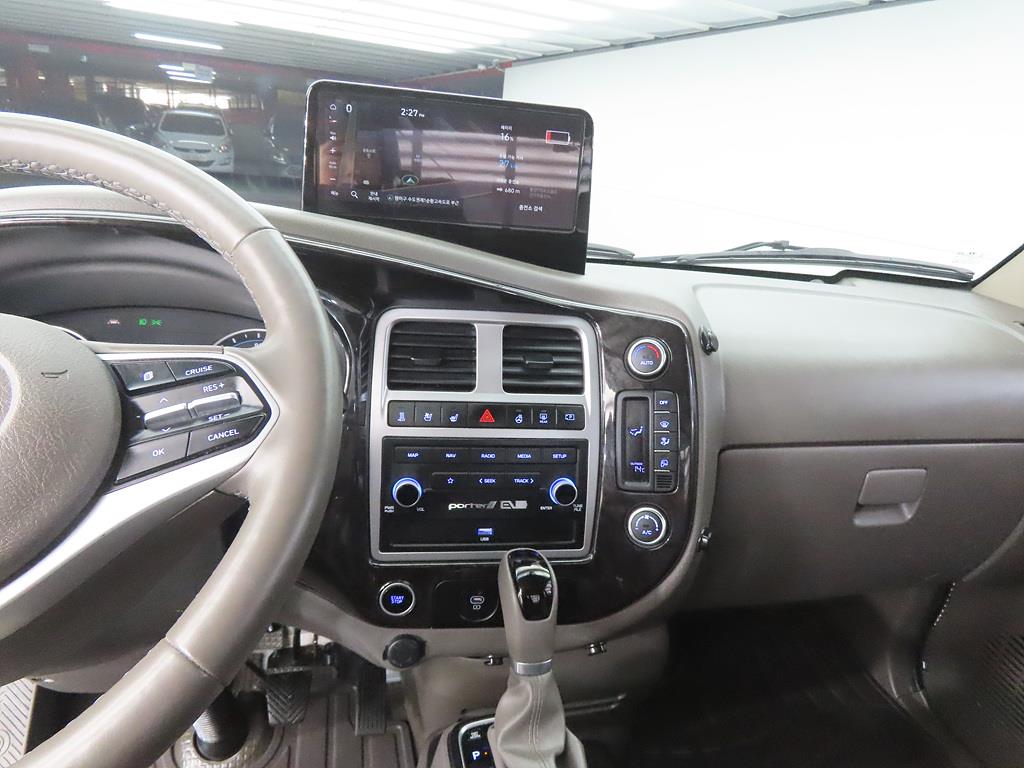 Hyundai Porter 1.0 Ton/ Super Cab/ Long Wheelbase/ Premium Special 10