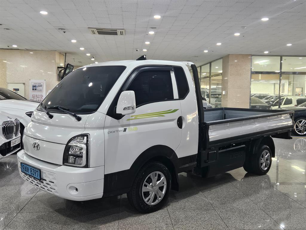 Hyundai Porter 1.0 Ton/ Super Cab/ Long Wheelbase/ Premium Special 2