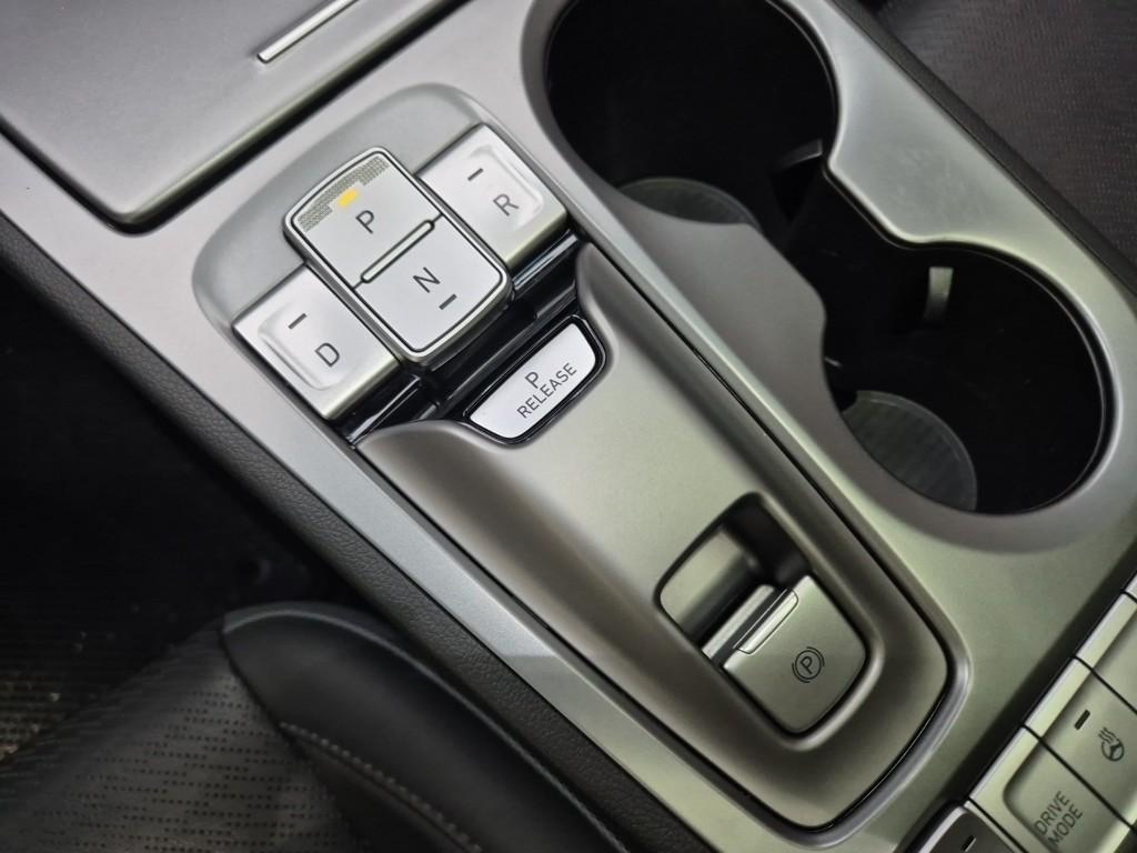 Hyundai Kona Premium 8