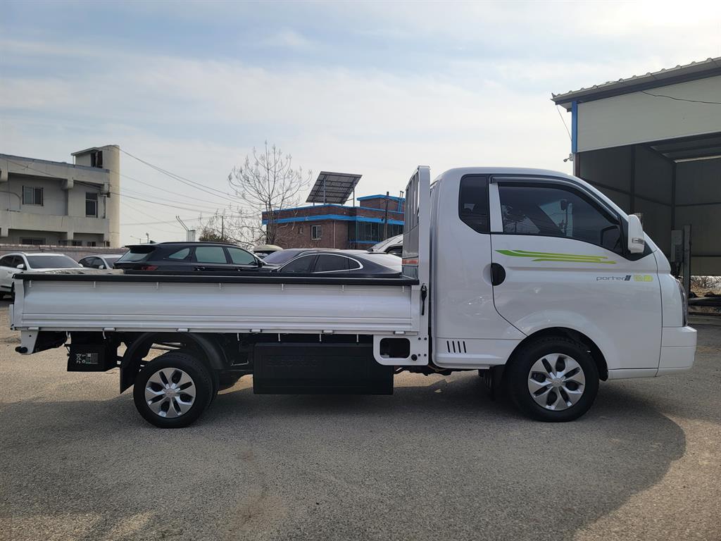 Hyundai Porter 1.0 Ton/ Super Cab/ Long Wheelbase/ Smart Special 5