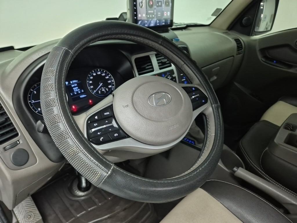 Hyundai Porter Super Cab/ Long Wheelbase/ 2WD Smart 10