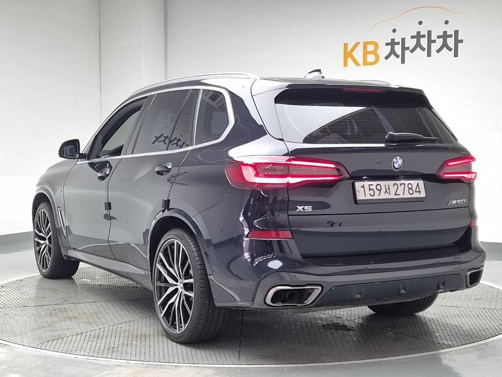 BMW X5 M50i 3