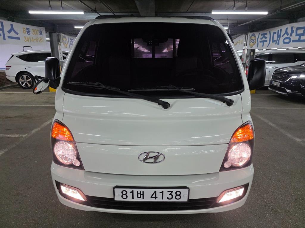 Hyundai Porter Super Cab/ Long Wheelbase/ CRDi Smart 3