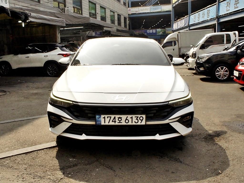Hyundai Avante 1.6 HEV Modern 2