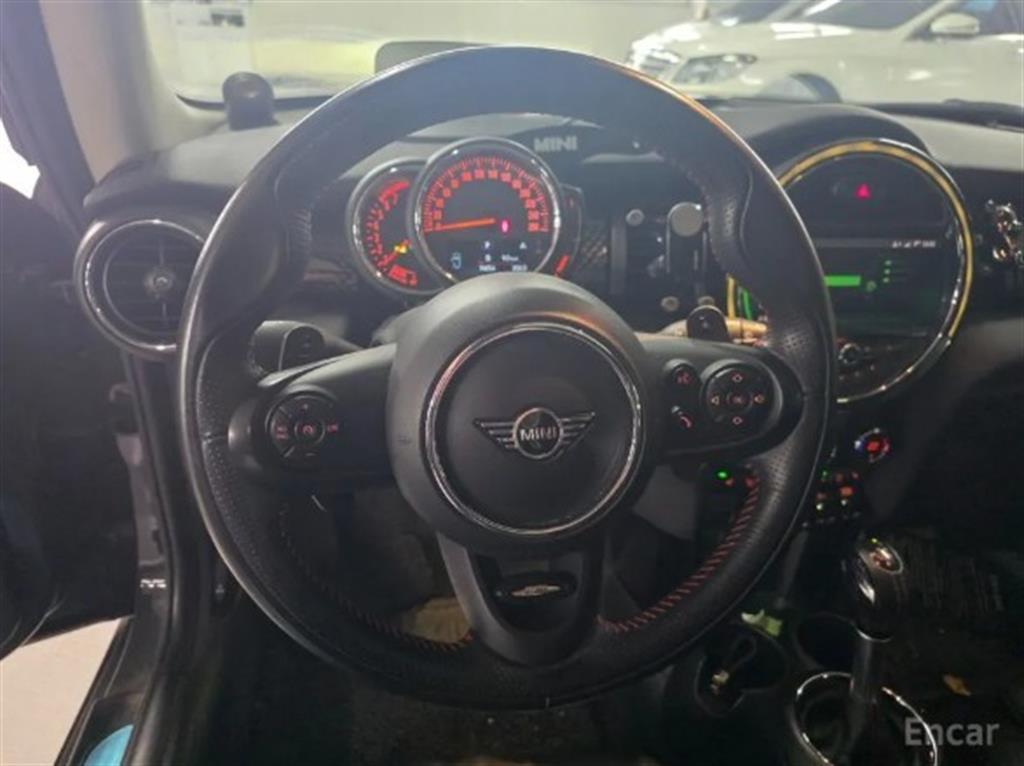 Mini Cooper Base Type 8