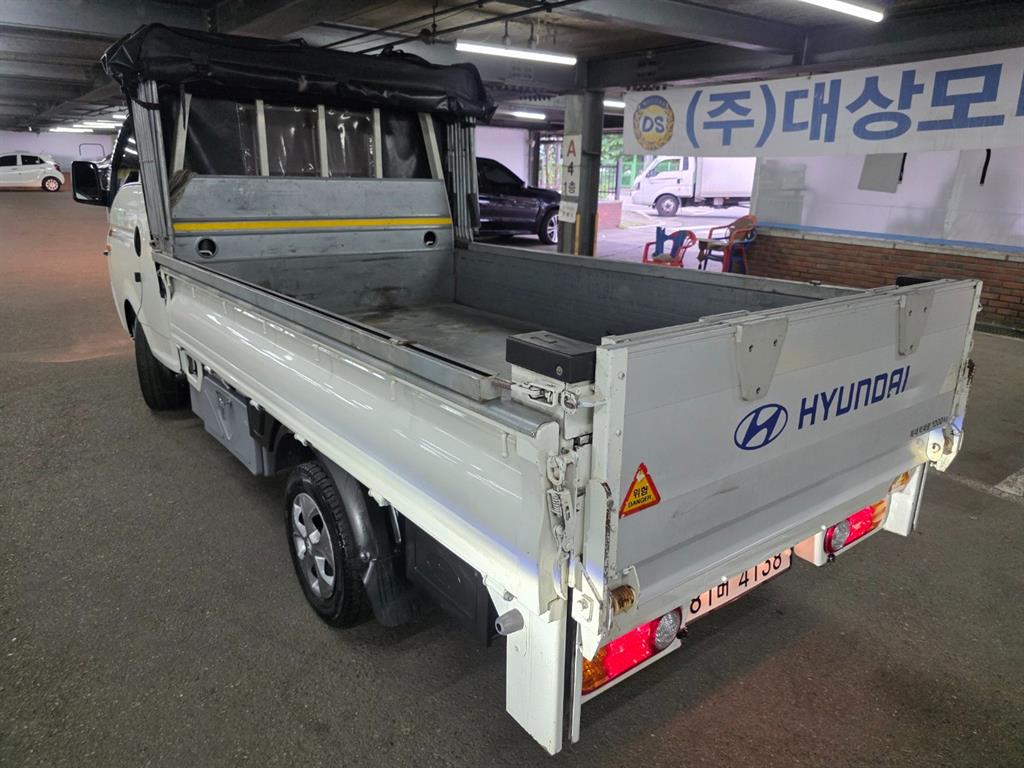 Hyundai Porter Super Cab/ Long Wheelbase/ CRDi Smart 7