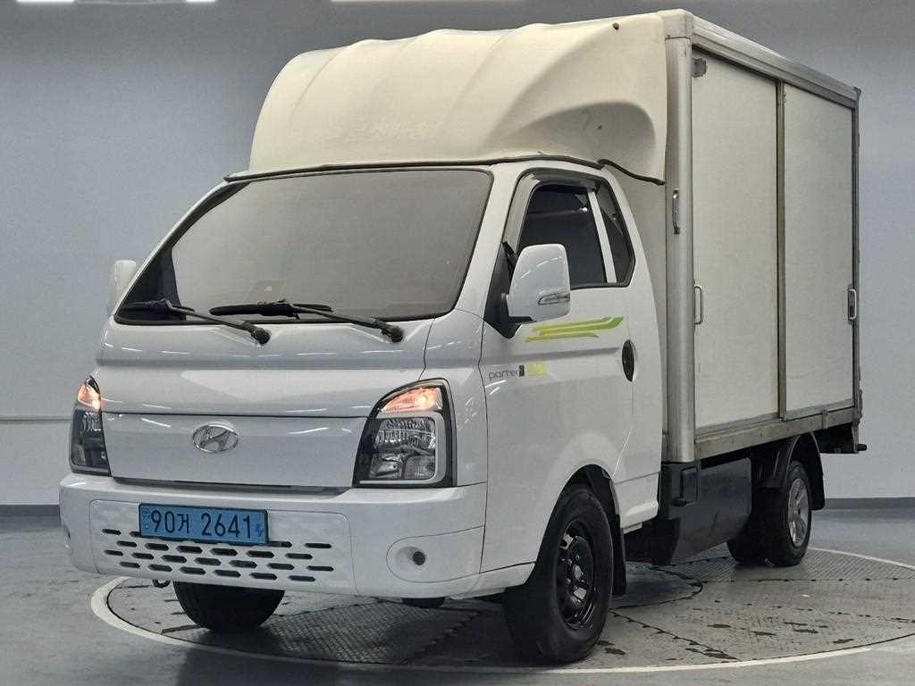 Hyundai Porter 1.0 Ton/ Super Cab/ Long Wheelbase