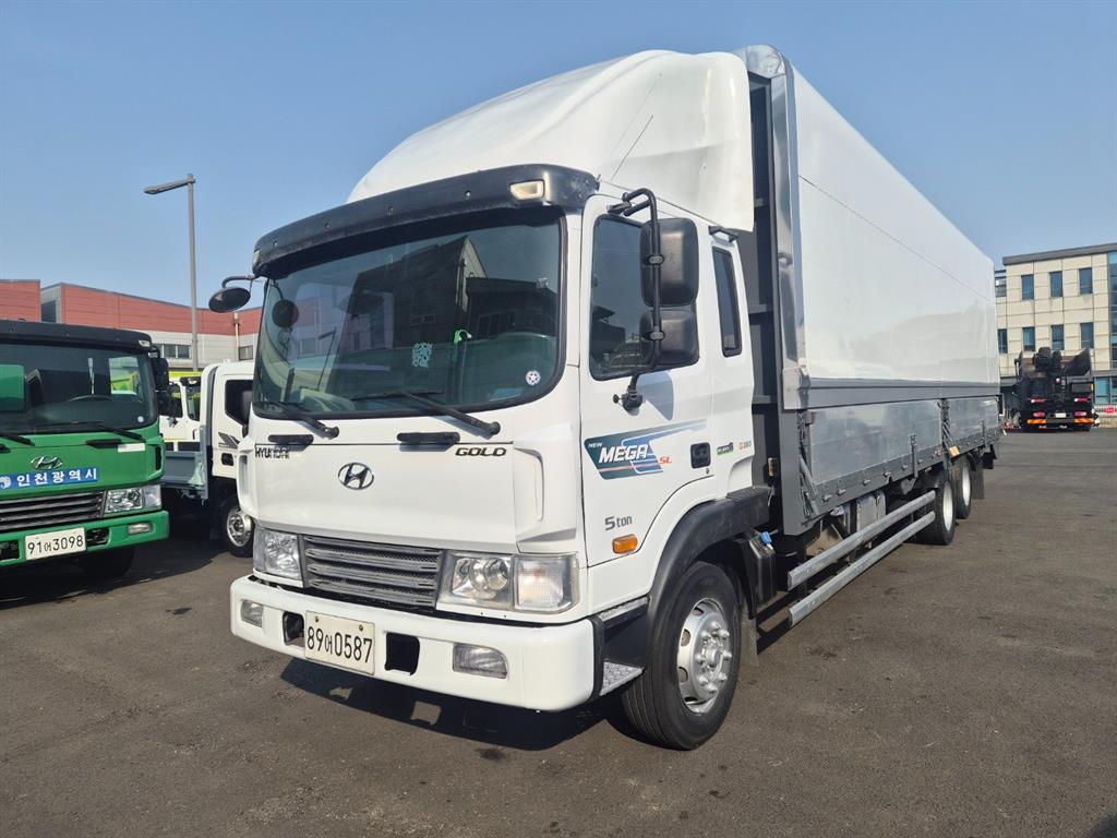 현대 메가트럭 윙바디 4.5톤 수동 - 중고 트럭 매물 이미지