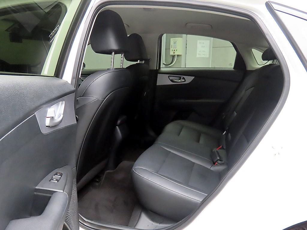 Kia K3 1.6 Gasoline Trendy 7