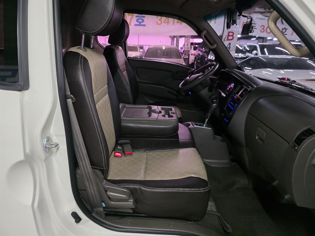 Hyundai Porter Super Cab/ Long Wheelbase/ CRDi Smart 10