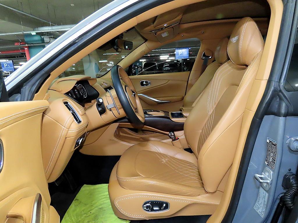 Aston Martin DBX 4.0 V8 707 7