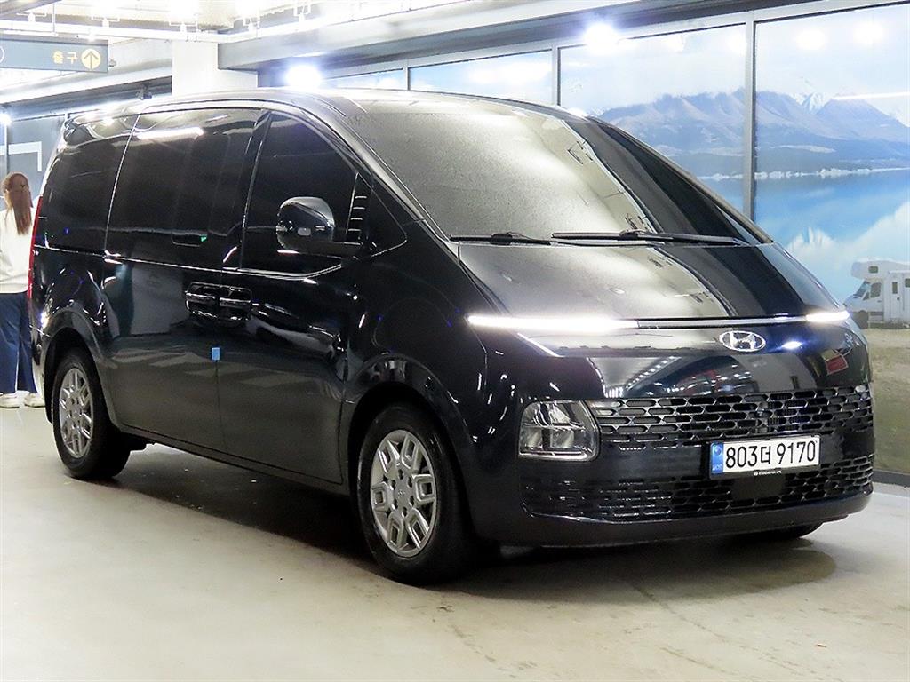 Hyundai Staria 2WD Diesel Cargo Modern 2