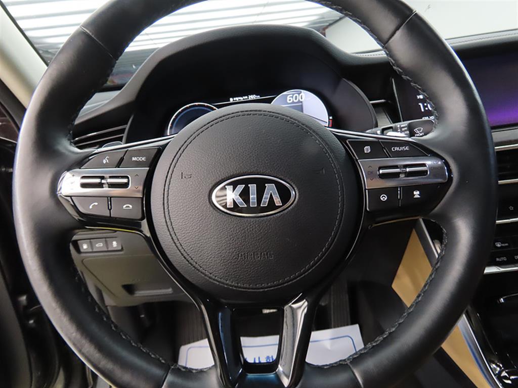 Kia K7 Gasoline 2.5 GDI Noblesse 9