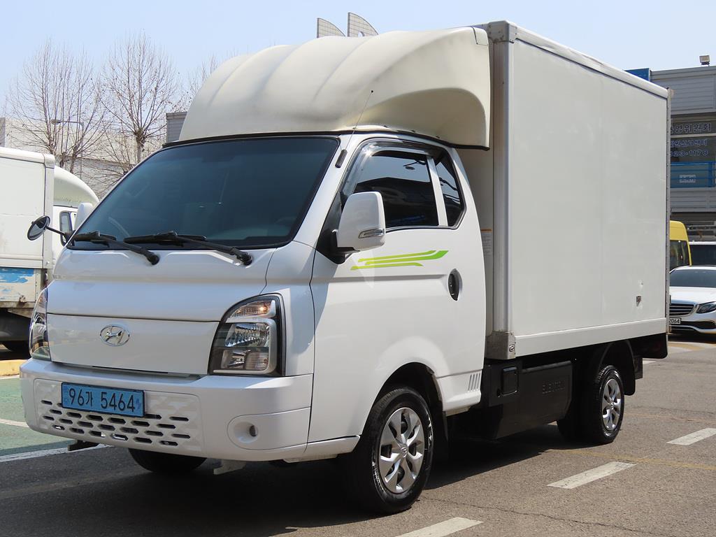 Hyundai Porter 1.0 Ton/ Super Cab/ Long Wheelbase