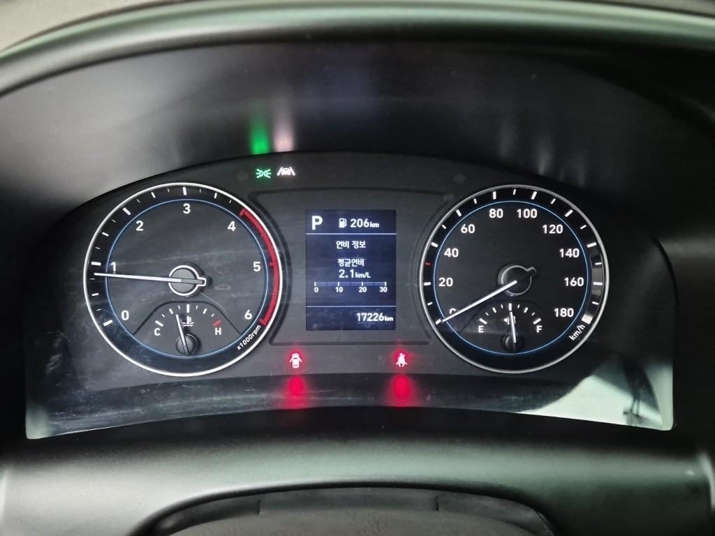 Hyundai Porter Super Cab/ Long Wheelbase/ 2WD Smart 7