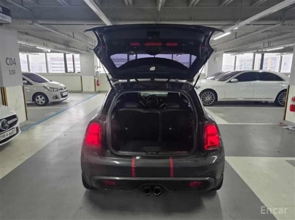 Mini Cooper Base Type 7