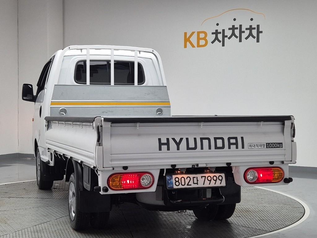 Hyundai Porter Super Cab/ Long Wheelbase/ 2WD Smart 3
