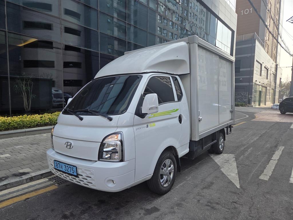 Hyundai Porter 1.0 Ton/ Super Cab/ Long Wheelbase