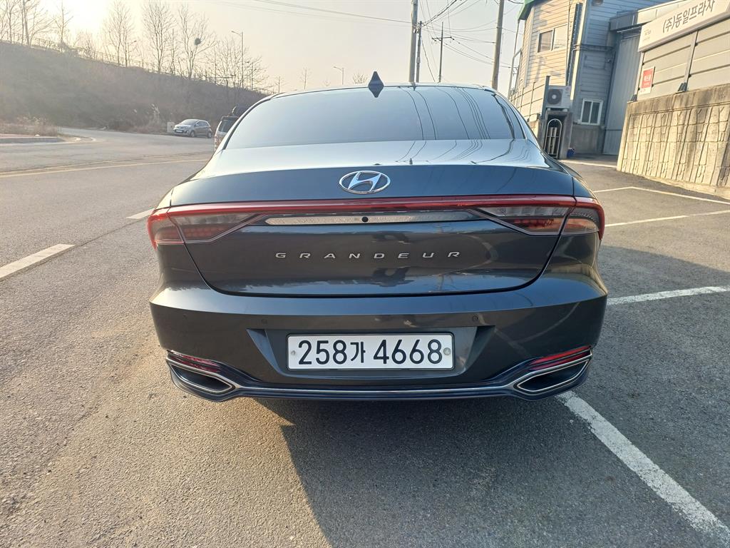 현대 그랜저 2.5 익스클루시브 사진 2/20