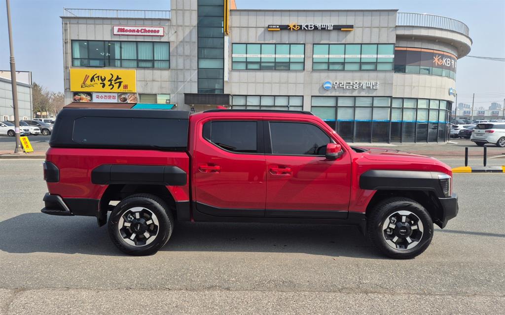 Kia Tasman 2.5 T-GDI 2WD Extreme 8