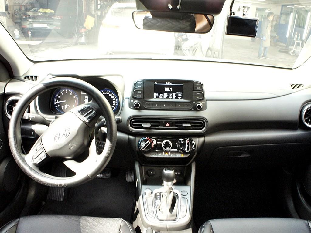 Hyundai Kona Gasoline 1.6 Turbo 2WD Smart 8