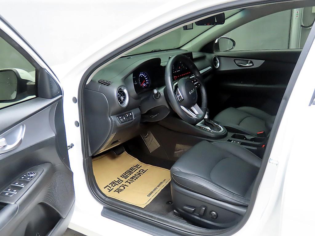 Kia K3 1.6 Gasoline Trendy 6