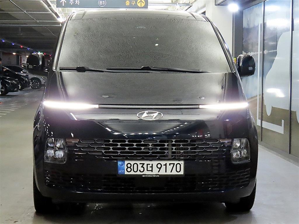 Hyundai Staria 2WD Diesel Cargo Modern 3