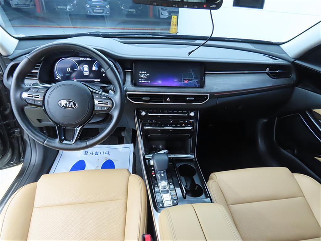 Kia K7 Gasoline 2.5 GDI Noblesse 8