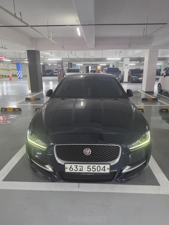 Jaguar XE 2.0D R Sport
