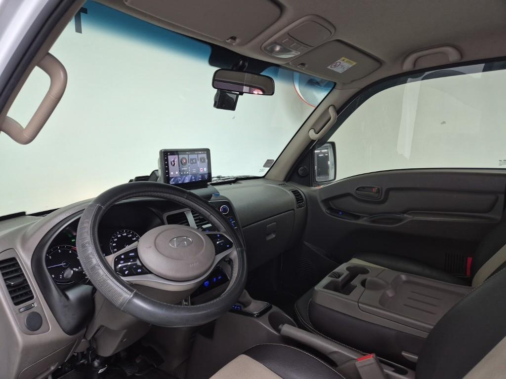 Hyundai Porter Super Cab/ Long Wheelbase/ 2WD Smart 8