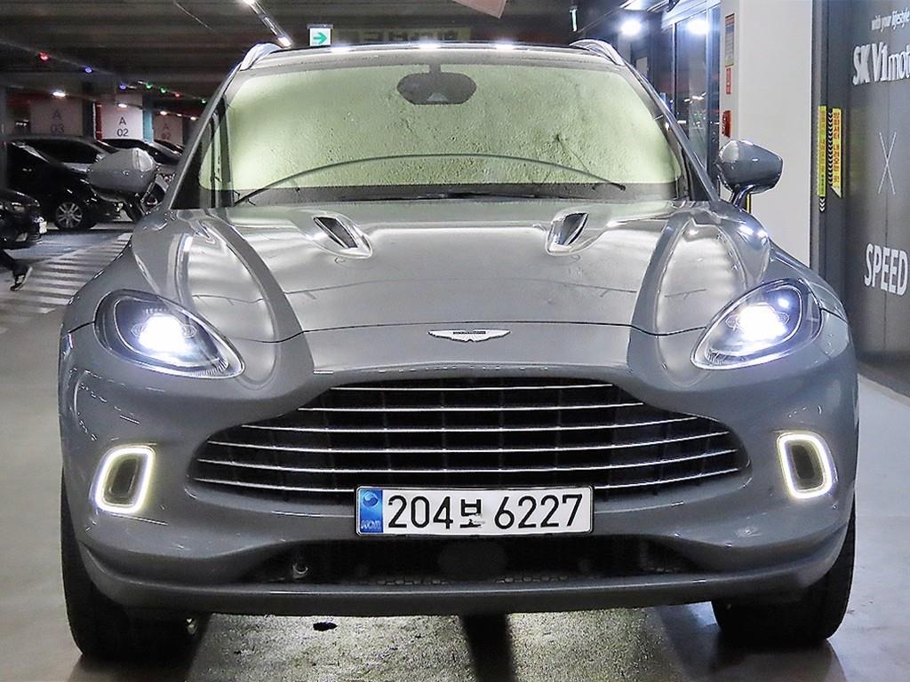 Aston Martin DBX 4.0 V8 707 3
