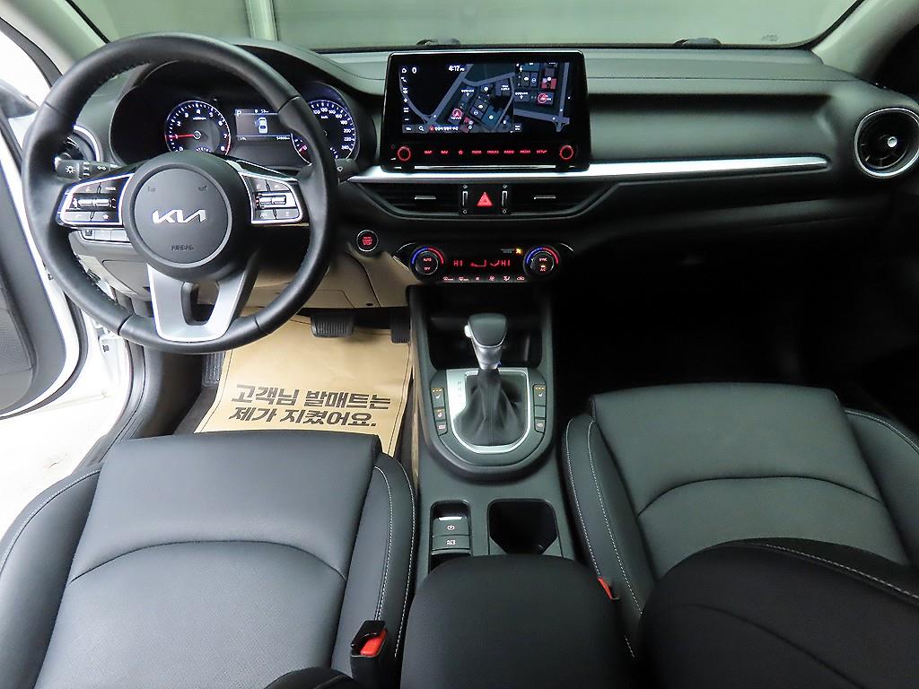 Kia K3 1.6 Gasoline Trendy 8