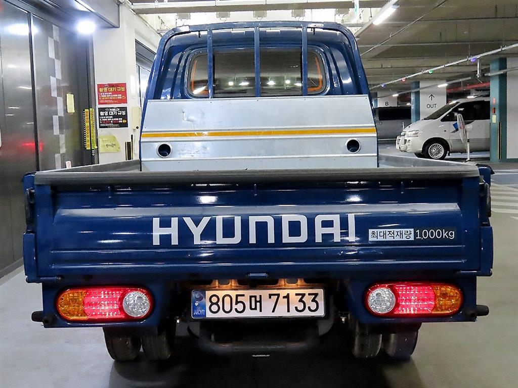 Hyundai Porter Double Cab/ Long Wheelbase/ 2WD Premium 6