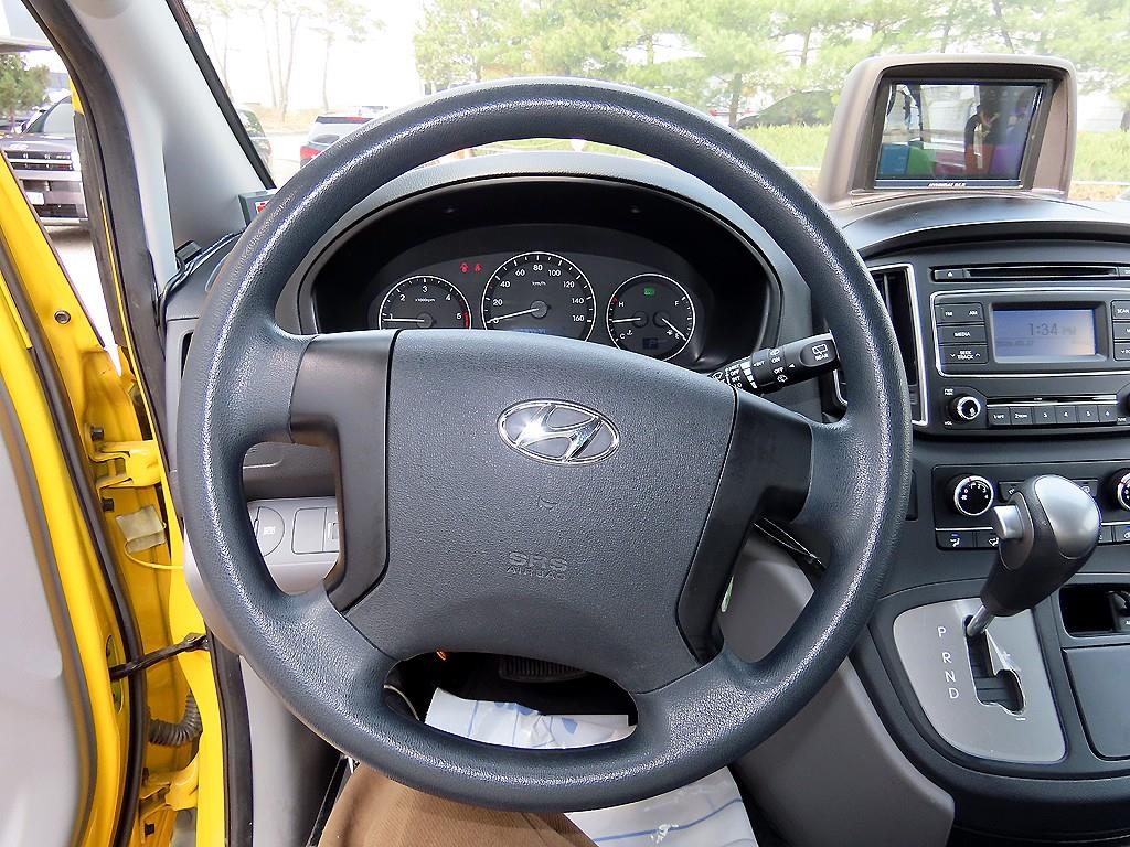 Hyundai Starex 10
